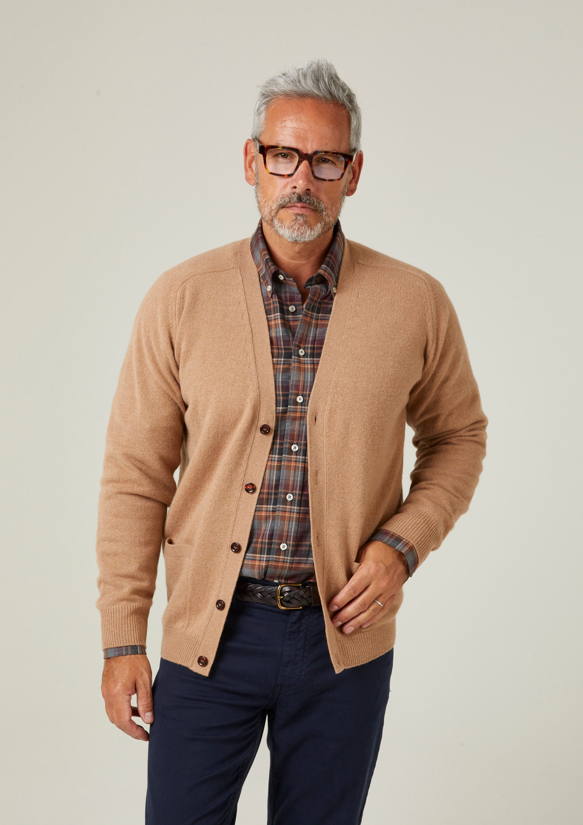 Cornwall Lambswool Cardigan in Camel Classic Fit