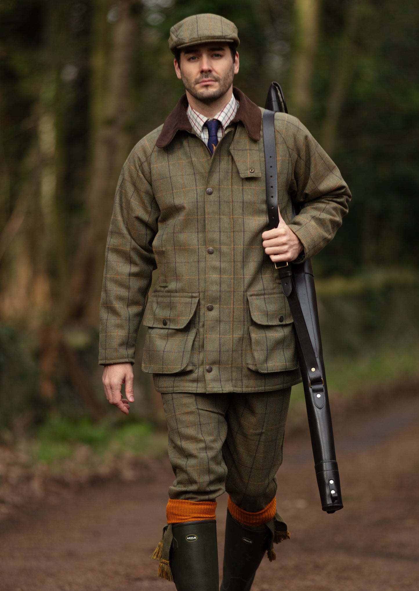 Rutland Men's Tweed Shooting Coat In Dark Moss | Alan Paine USA